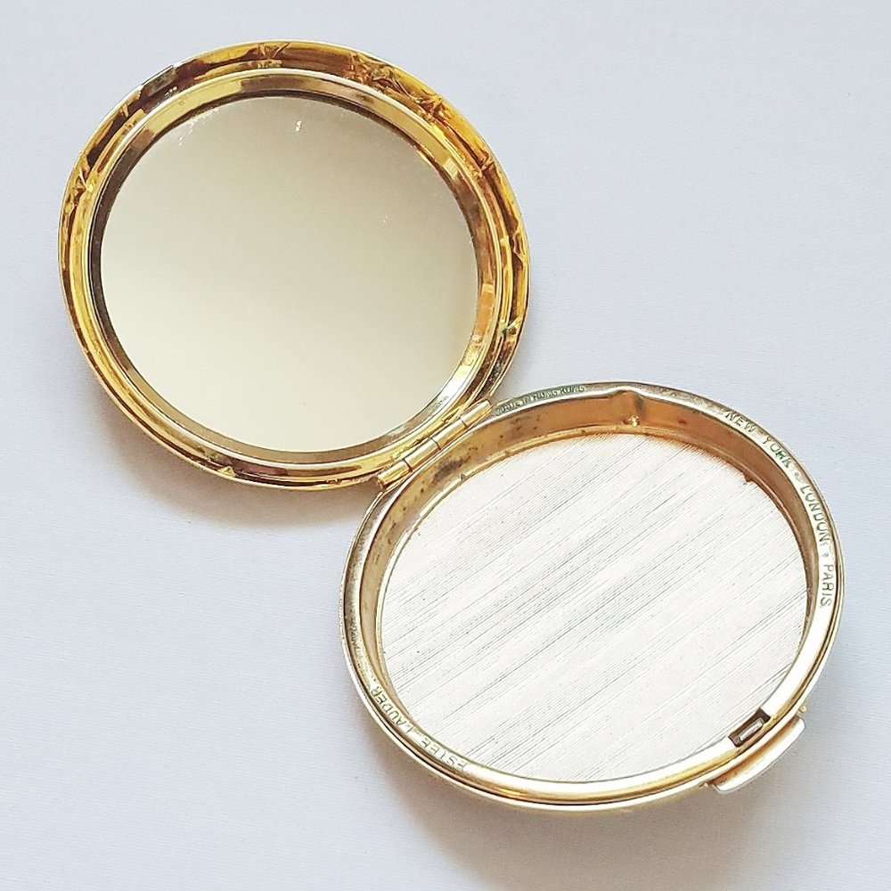 Vintage Estee Lauder Golden Alligator Compact - Picture 3 of 4